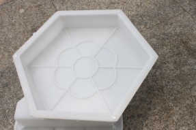 六棱塊護坡塑料模具什么材質的好？