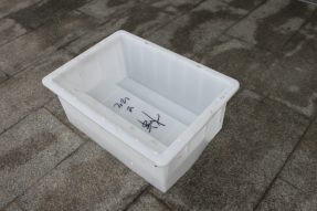 如何解決公路路沿石塑料模具在注塑過程開裂的問題？