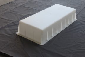 為什么預(yù)制路緣石模具要采用加強筋設(shè)計？